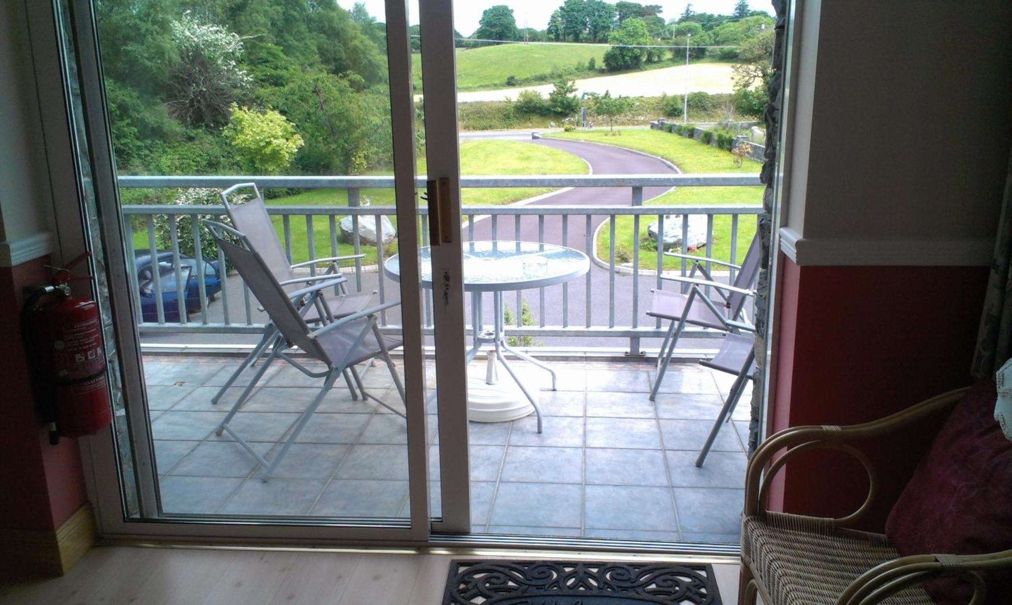 Dunn Court House Bed & Breakfast Woodford  ภายนอก รูปภาพ