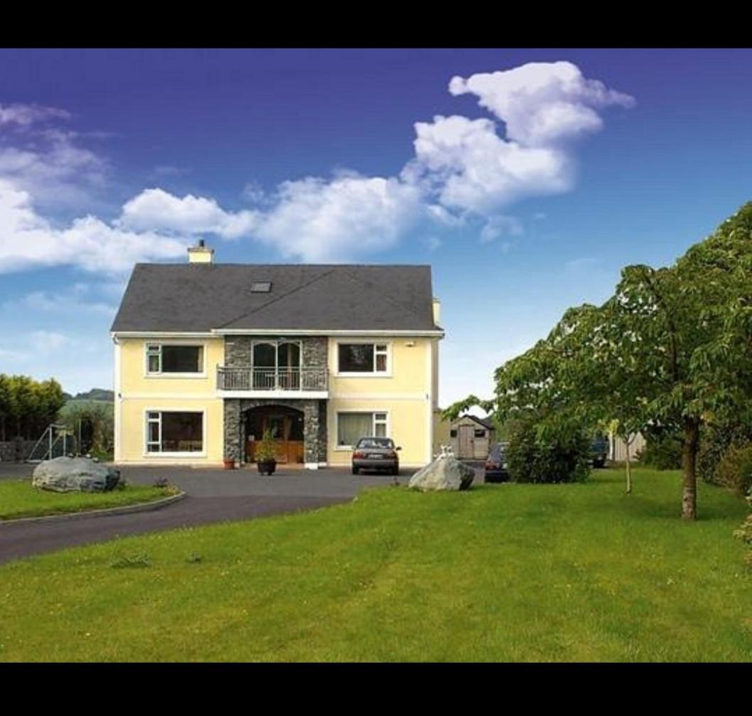 Dunn Court House Bed & Breakfast คิลลาร์นีย์ ภายนอก รูปภาพ